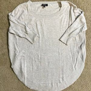 Oversized curved hem 3/4 sleeve sweater - Express